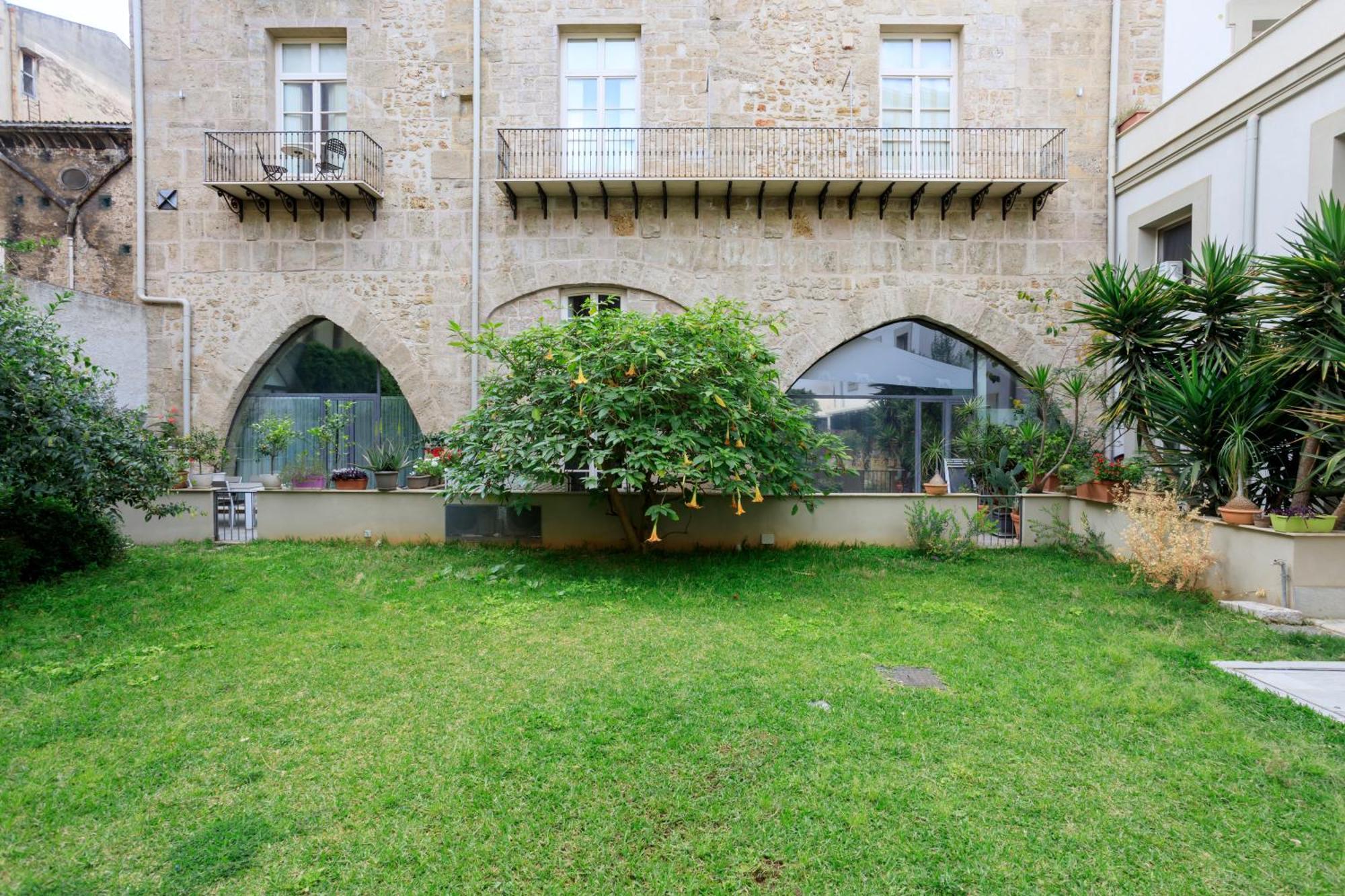 Tomasi Apartment Palermo Eksteriør billede